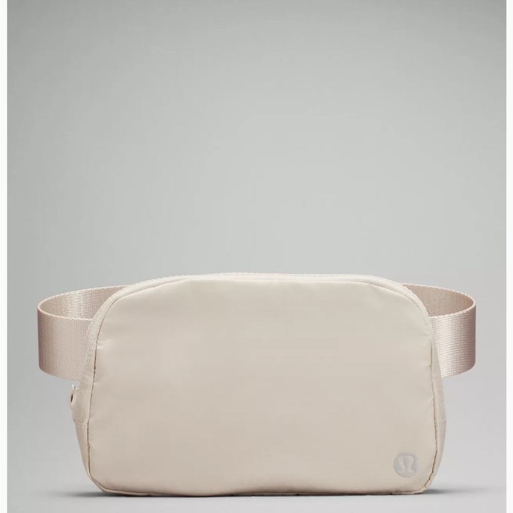 Everywhere Belt Bag 1L